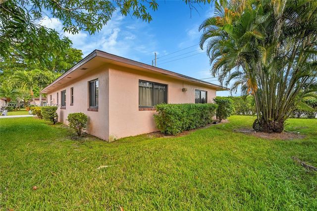14664 Bonaire Boulevard 9-1, Delray Beach, FL 33446