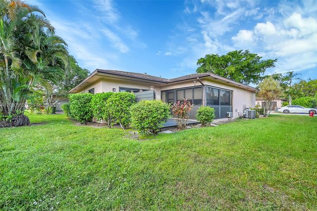 14664 Bonaire Boulevard 9-1, Delray Beach, FL 33446