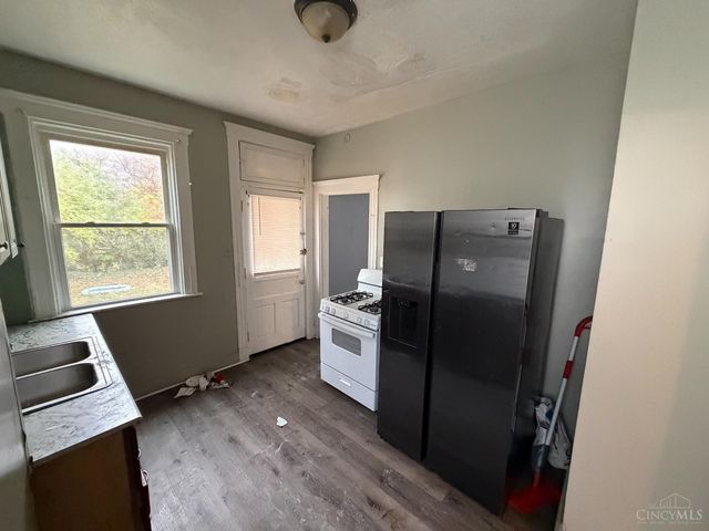 3514 Bevis Avenue, Cincinnati, OH 45207