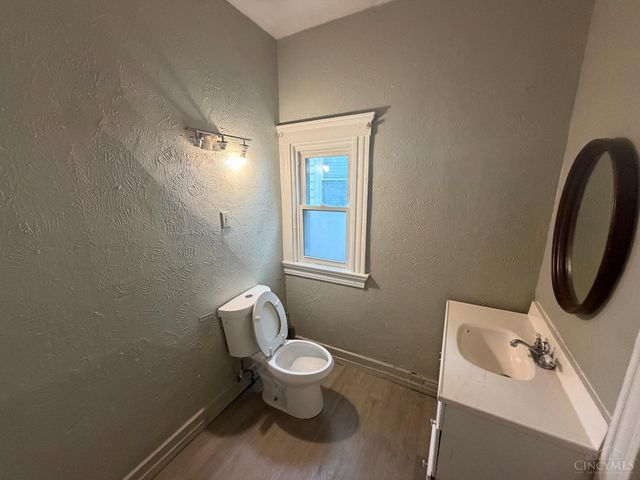 3514 Bevis Avenue, Cincinnati, OH 45207