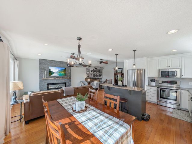 14223 E 143rd Lane, Burnsville, MN 55337