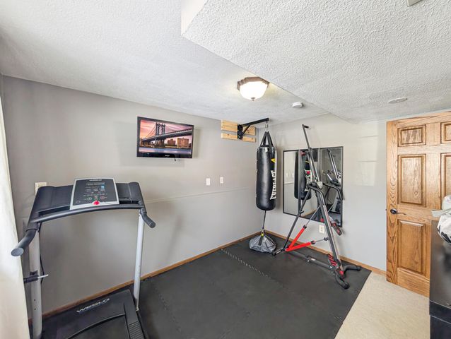 14223 E 143rd Lane, Burnsville, MN 55337