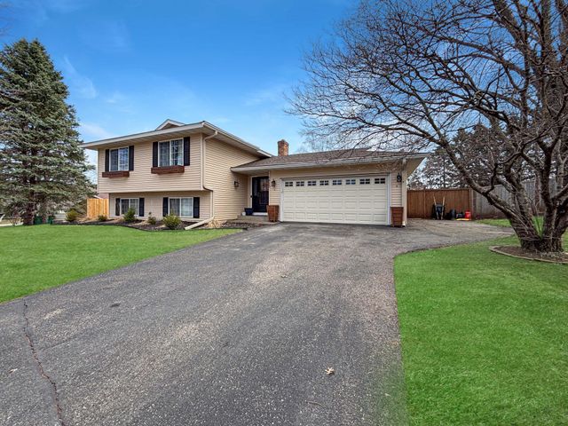 14223 E 143rd Lane, Burnsville, MN 55337