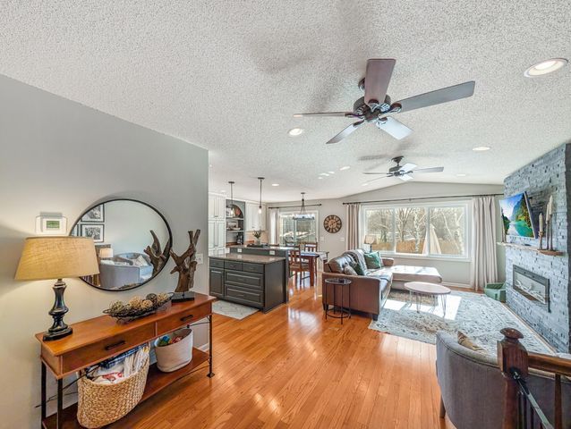 14223 E 143rd Lane, Burnsville, MN 55337