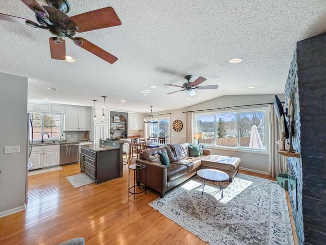 14223 E 143rd Lane, Burnsville, MN 55337