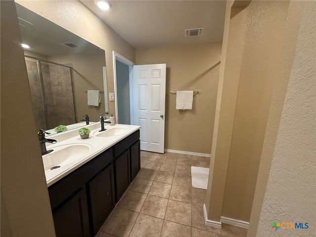 6112 Sally Ride Lane, Killeen, TX 76543