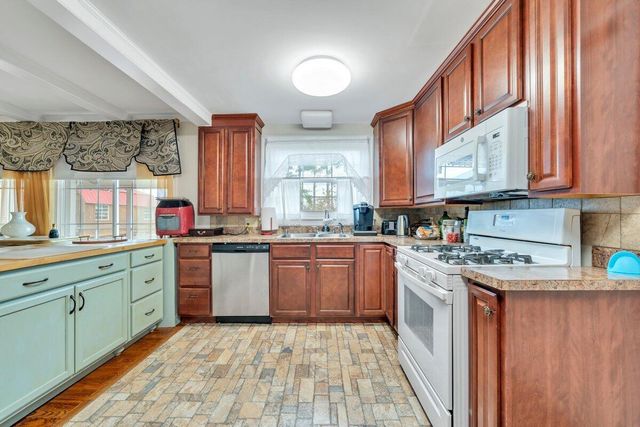 70 Vantage RD, Rocky Mount, VA 24151