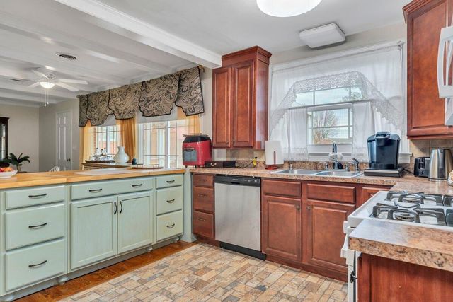 70 Vantage RD, Rocky Mount, VA 24151