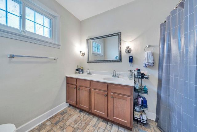 70 Vantage RD, Rocky Mount, VA 24151