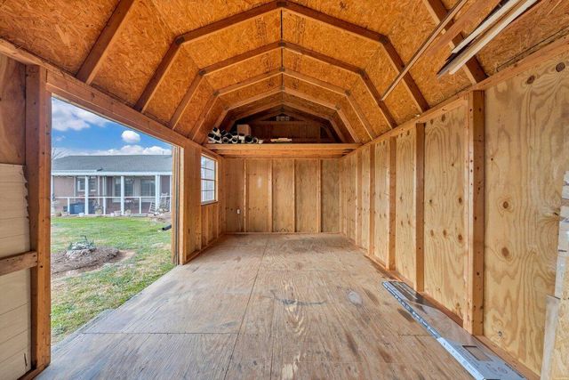 70 Vantage RD, Rocky Mount, VA 24151