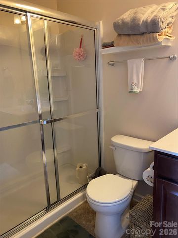 100 N Ferncliff Drive, Mount Holly, NC 28120