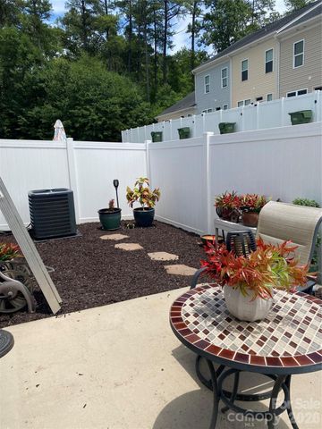 100 N Ferncliff Drive, Mount Holly, NC 28120
