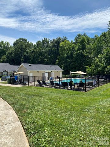 100 N Ferncliff Drive, Mount Holly, NC 28120