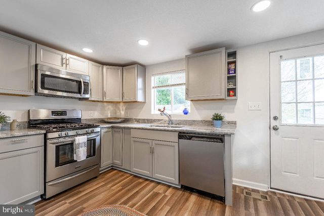 8033 EDGEWATER AVE, Rosedale, MD 21237