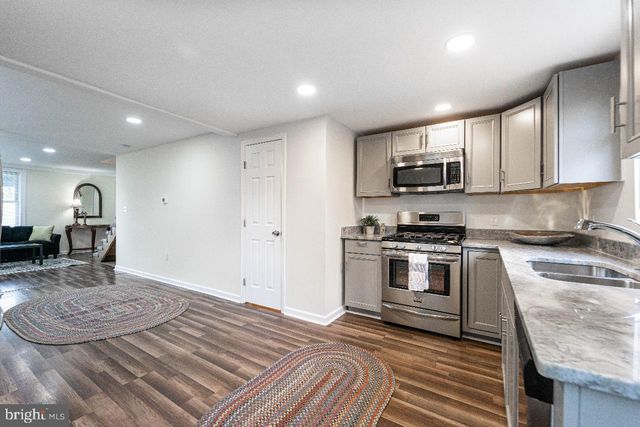 8033 EDGEWATER AVE, Rosedale, MD 21237