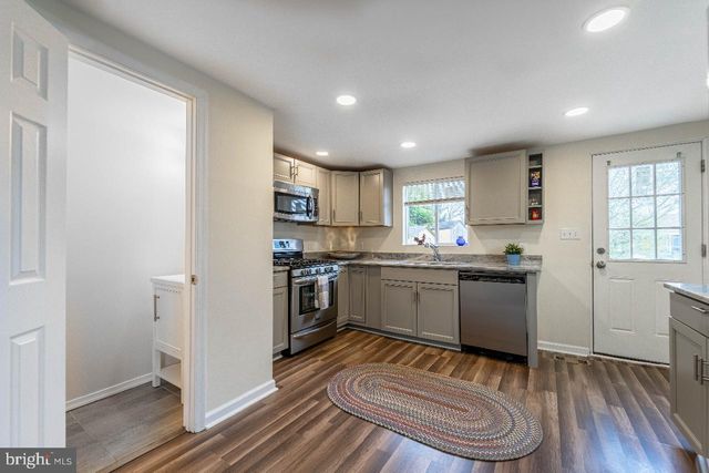 8033 EDGEWATER AVE, Rosedale, MD 21237