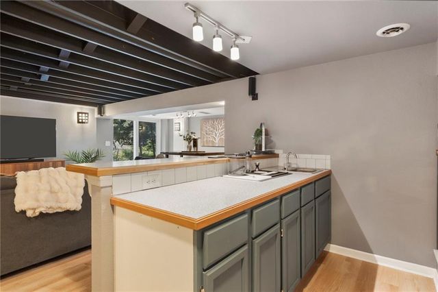 10308 Oakmont Street, Lenexa, KS 66215