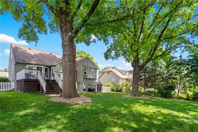 10308 Oakmont Street, Lenexa, KS 66215