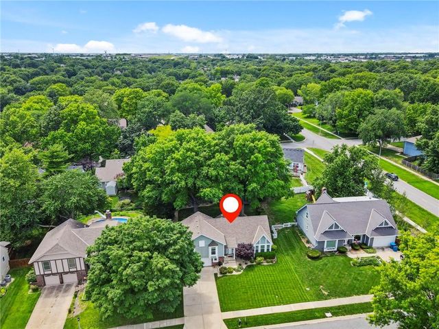 10308 Oakmont Street, Lenexa, KS 66215