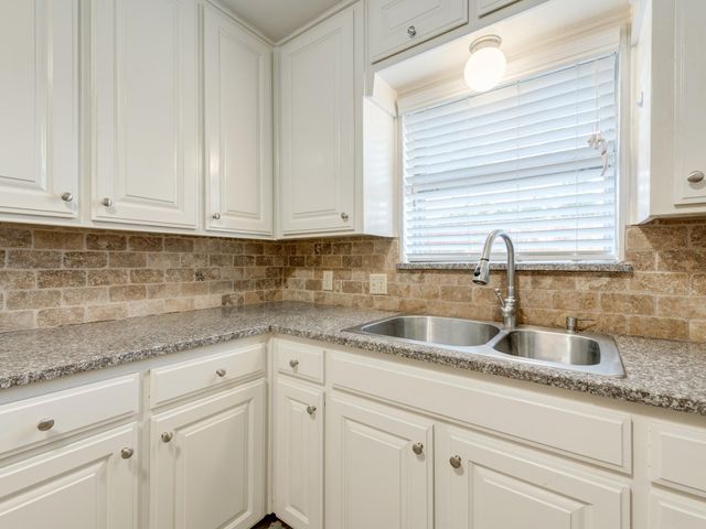 600 Field Street, Colleyville, TX 76034