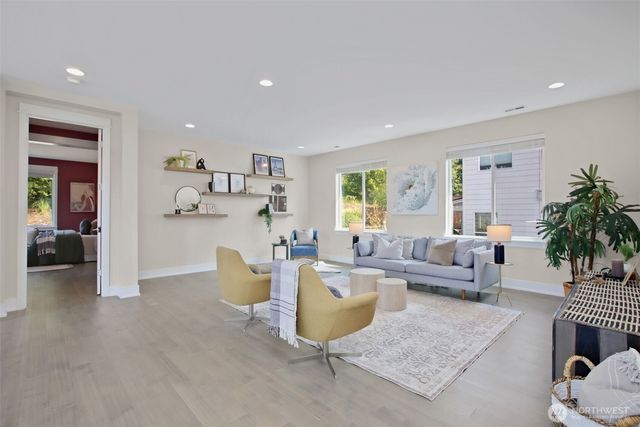 31324 43rd Place SW, Federal Way, WA 98023