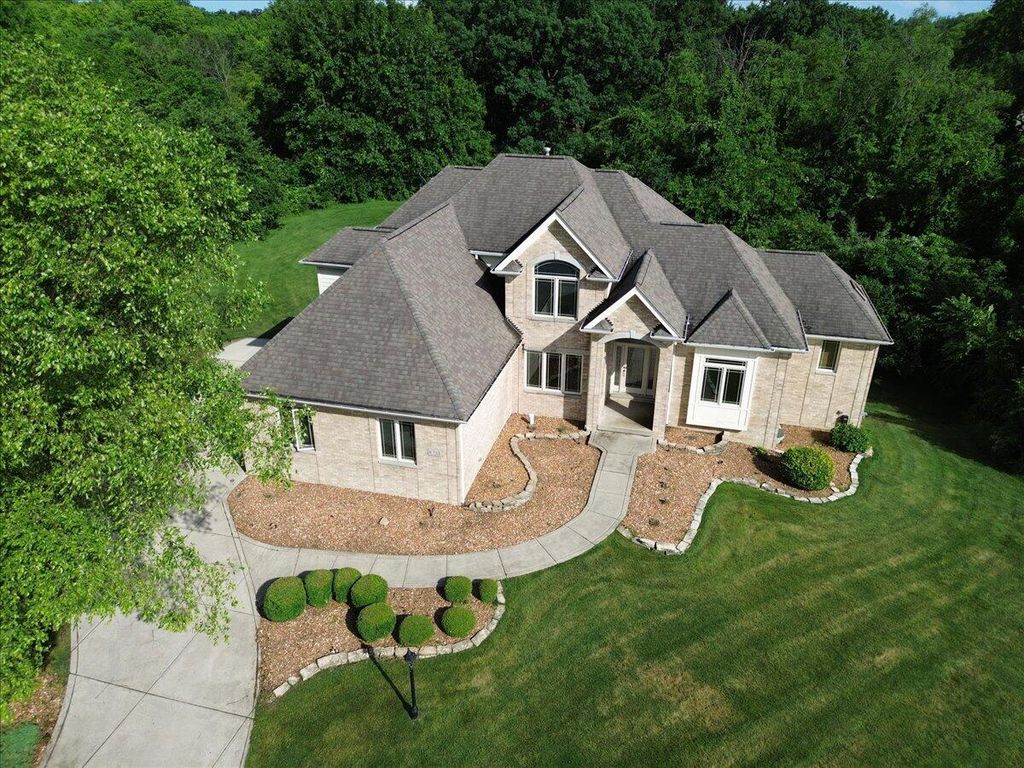 8751 Bridgewater Court, Crown Point, IN 46307