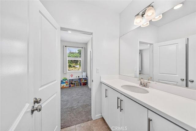 306 Vista Drive 103, La Habra, CA 90631