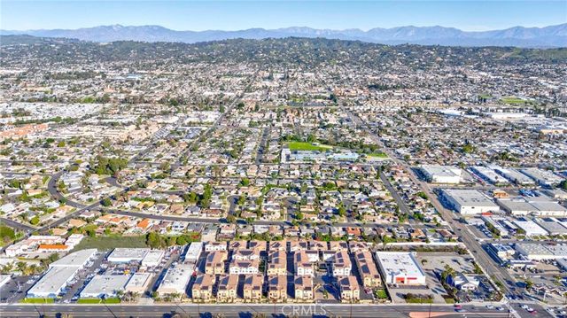 306 Vista Drive 103, La Habra, CA 90631