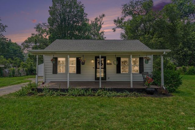 52275 Forestbrook Avenue, South Bend, IN 46637
