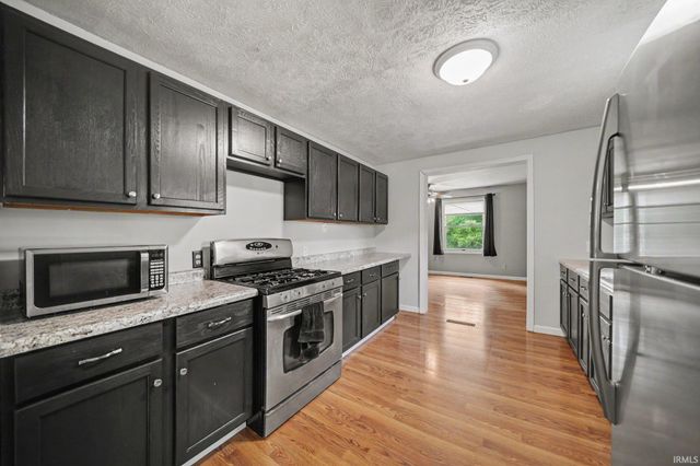 52275 Forestbrook Avenue, South Bend, IN 46637