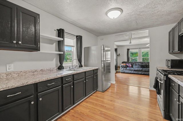 52275 Forestbrook Avenue, South Bend, IN 46637