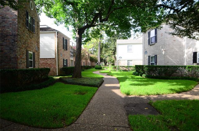 12978 Trail Hollow Drive 2978, Houston, TX 77079
