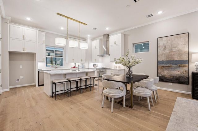 4032 Blossom Street, Houston, TX 77007