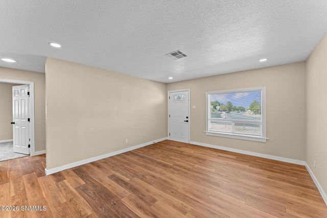1301 Lees Drive, Las Cruces, NM 88001