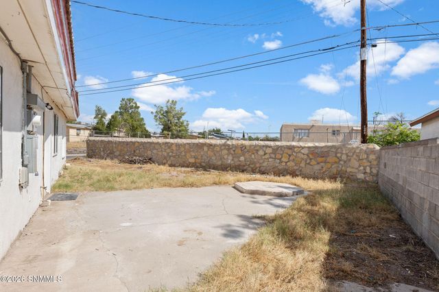 1301 Lees Drive, Las Cruces, NM 88001