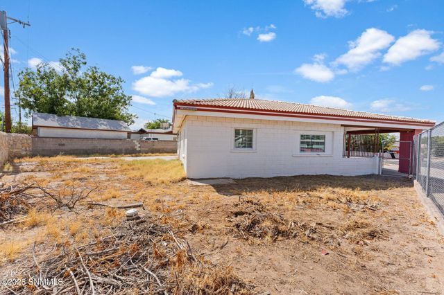 1301 Lees Drive, Las Cruces, NM 88001