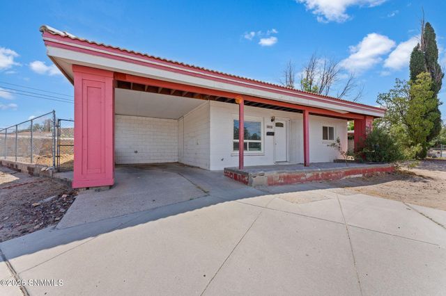 1301 Lees Drive, Las Cruces, NM 88001