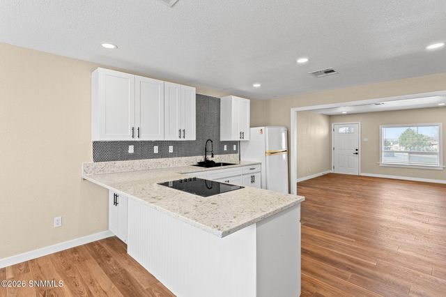 1301 Lees Drive, Las Cruces, NM 88001
