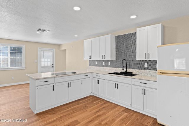 1301 Lees Drive, Las Cruces, NM 88001