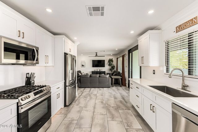 7906 E KIMSEY Lane, Scottsdale, AZ 85257