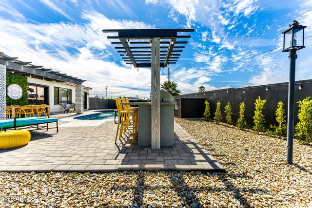 7906 E KIMSEY Lane, Scottsdale, AZ 85257