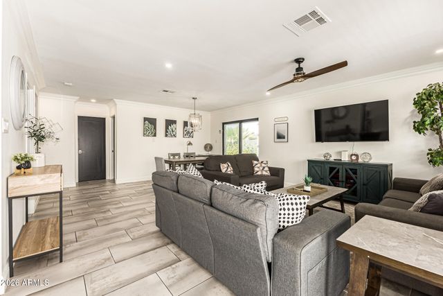 7906 E KIMSEY Lane, Scottsdale, AZ 85257