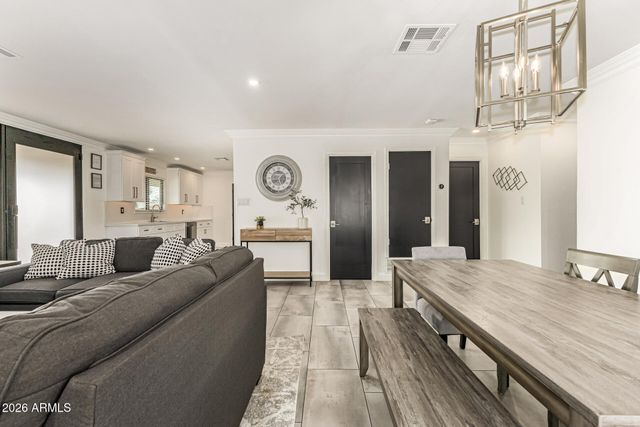 7906 E KIMSEY Lane, Scottsdale, AZ 85257