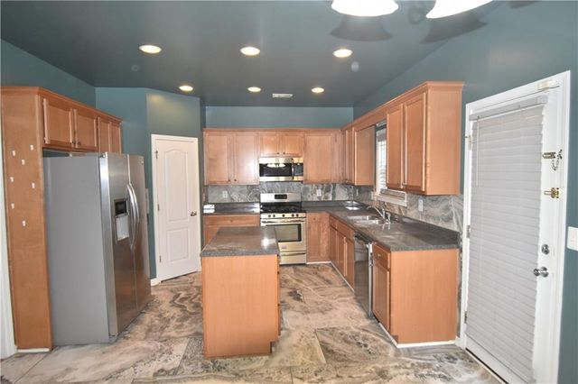 3288 Kessock Ridge Trail, Snellville, GA 30039