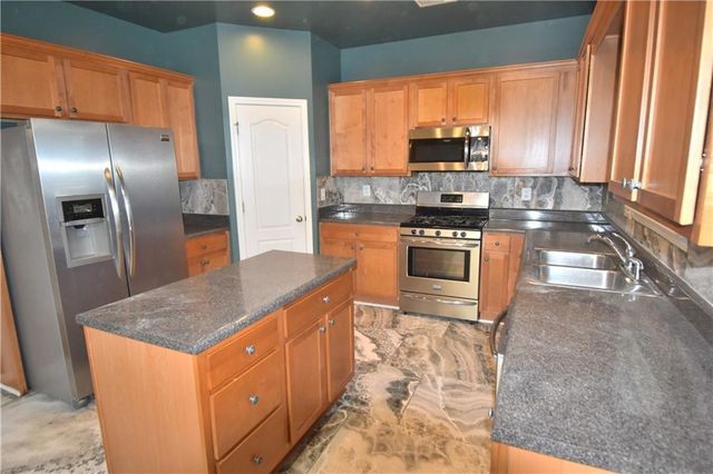 3288 Kessock Ridge Trail, Snellville, GA 30039