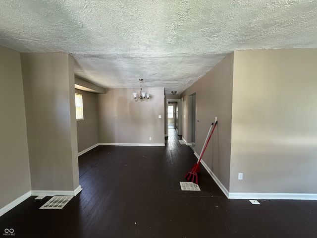 1525 Comer Avenue, Indianapolis, IN 46203