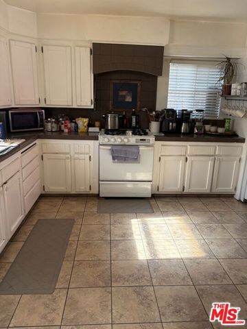 10841 Wescott Avenue, Sunland (los Angeles), CA 91040