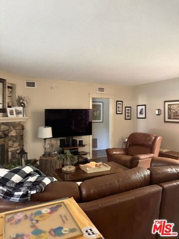 10841 Wescott Avenue, Sunland (los Angeles), CA 91040