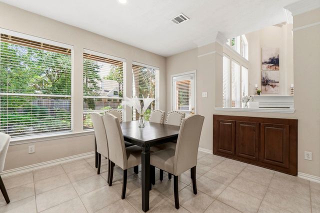 139 E Mirror Ridge Circle, The Woodlands, TX 77382