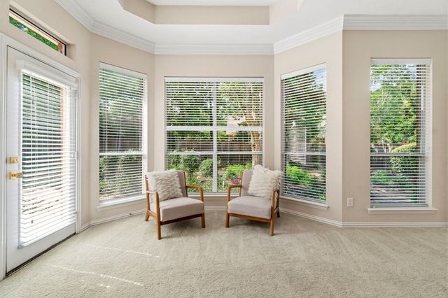 139 E Mirror Ridge Circle, The Woodlands, TX 77382